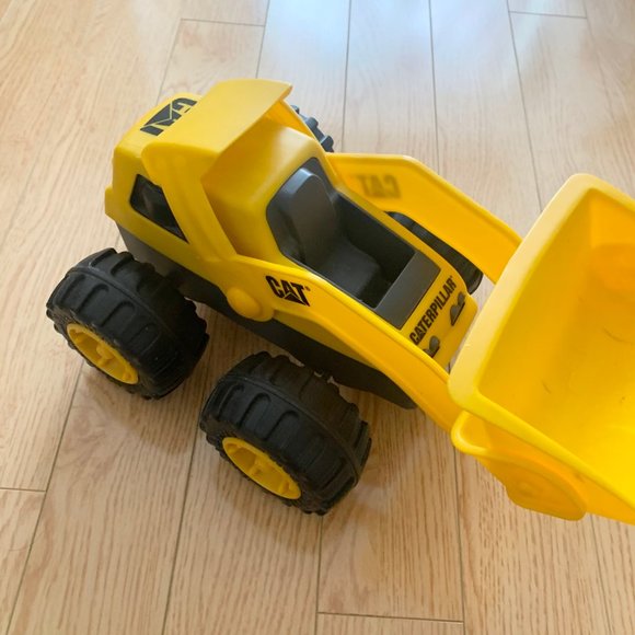 Boy's Construction Yellow CAT Tractor Truck Toy - Picture 1 of 2